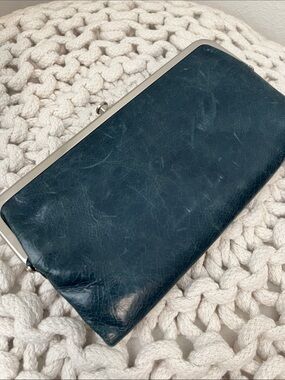Hobo Lauren clutch